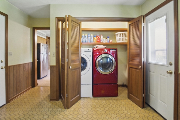 202 Wassenberg Dr, 2 Bedrooms Bedrooms, 6 Rooms Rooms,2 BathroomsBathrooms,Residential,For Sale,Wassenberg Dr,114801