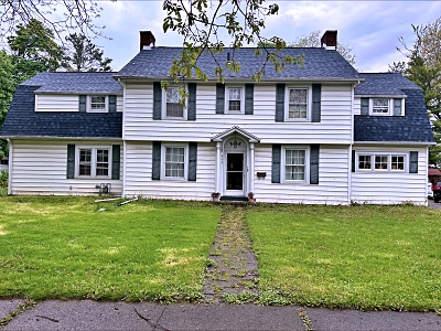 402 S Woodlawn Ave, 5 Bedrooms Bedrooms, ,3 BathroomsBathrooms,Residential,For Sale,S Woodlawn Ave,114808