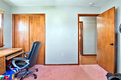 4 Bedrooms Bedrooms, 11 Rooms Rooms,2 BathroomsBathrooms,Residential,For Sale,114809