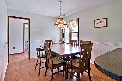 4 Bedrooms Bedrooms, 11 Rooms Rooms,2 BathroomsBathrooms,Residential,For Sale,114809