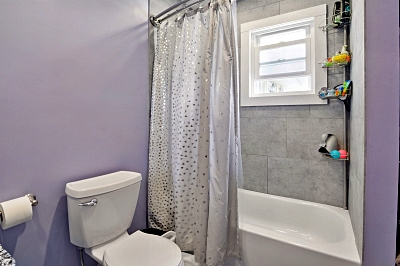 4 Bedrooms Bedrooms, 11 Rooms Rooms,2 BathroomsBathrooms,Residential,For Sale,114809