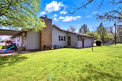 4 Bedrooms Bedrooms, 11 Rooms Rooms,2 BathroomsBathrooms,Residential,For Sale,114809