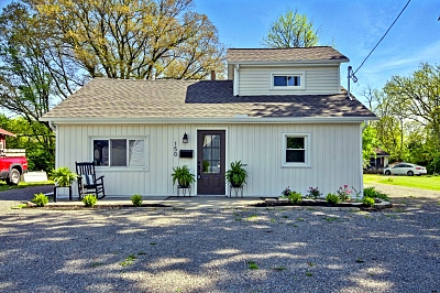 4 Bedrooms Bedrooms, 6 Rooms Rooms,3 BathroomsBathrooms,Residential,For Sale,114810