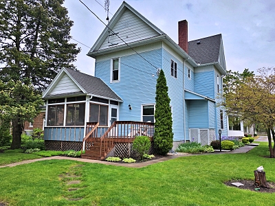 4 Bedrooms Bedrooms, 11 Rooms Rooms,2 BathroomsBathrooms,Residential,For Sale,114811