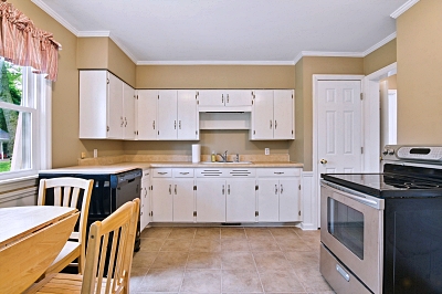 918 Park St, 3 Bedrooms Bedrooms, 6 Rooms Rooms,1 BathroomBathrooms,Residential,For Sale,Park St,114812