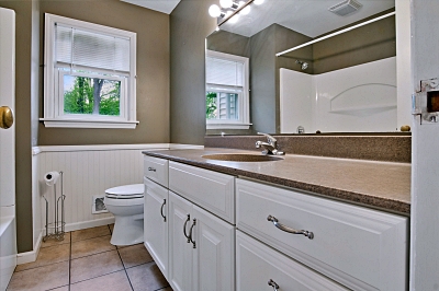 918 Park St, 3 Bedrooms Bedrooms, 6 Rooms Rooms,1 BathroomBathrooms,Residential,For Sale,Park St,114812