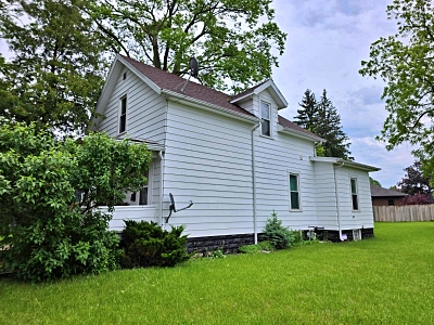 821 E. Third St, 3 Bedrooms Bedrooms, 6 Rooms Rooms,1 BathroomBathrooms,Residential,For Sale,E. Third St,114817