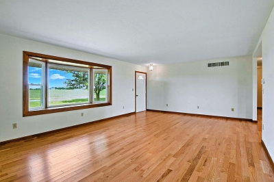 12279 Stirn Rd, 3 Bedrooms Bedrooms, 6 Rooms Rooms,2 BathroomsBathrooms,Residential,For Sale,Stirn Rd,114821