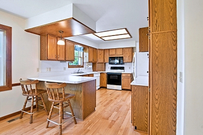 12279 Stirn Rd, 3 Bedrooms Bedrooms, 6 Rooms Rooms,2 BathroomsBathrooms,Residential,For Sale,Stirn Rd,114821