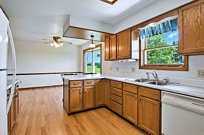 12279 Stirn Rd, 3 Bedrooms Bedrooms, 6 Rooms Rooms,2 BathroomsBathrooms,Residential,For Sale,Stirn Rd,114821