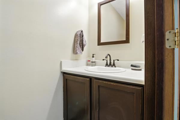 19318 Middle Point Rd., 3 Bedrooms Bedrooms, 9 Rooms Rooms,2 BathroomsBathrooms,Residential,For Sale,Middle Point Rd.,114827