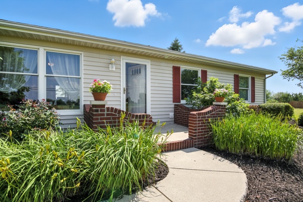 19318 Middle Point Rd., 3 Bedrooms Bedrooms, 9 Rooms Rooms,2 BathroomsBathrooms,Residential,For Sale,Middle Point Rd.,114827