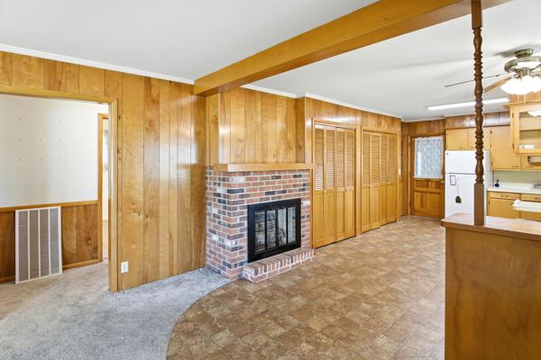 407 Walcot St, 2 Bedrooms Bedrooms, 5 Rooms Rooms,1 BathroomBathrooms,Residential,For Sale,Walcot St,114829