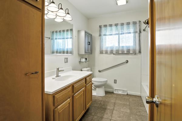 407 Walcot St, 2 Bedrooms Bedrooms, 5 Rooms Rooms,1 BathroomBathrooms,Residential,For Sale,Walcot St,114829