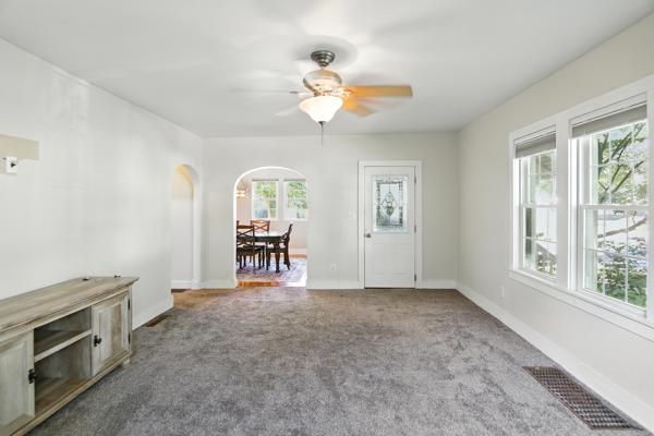 222 S Lynn St, 3 Bedrooms Bedrooms, 6 Rooms Rooms,2 BathroomsBathrooms,Residential,For Sale,S Lynn St,114830