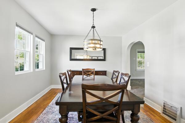222 S Lynn St, 3 Bedrooms Bedrooms, 6 Rooms Rooms,2 BathroomsBathrooms,Residential,For Sale,S Lynn St,114830