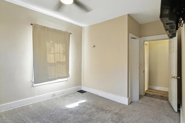 222 S Lynn St, 3 Bedrooms Bedrooms, 6 Rooms Rooms,2 BathroomsBathrooms,Residential,For Sale,S Lynn St,114830