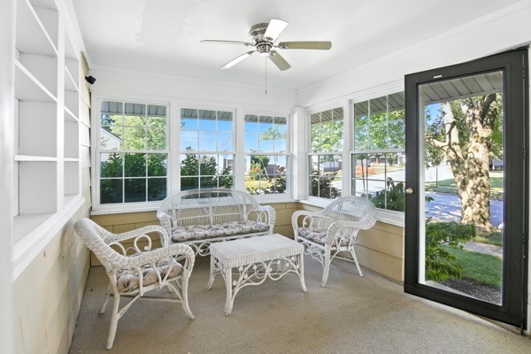 222 S Lynn St, 3 Bedrooms Bedrooms, 6 Rooms Rooms,2 BathroomsBathrooms,Residential,For Sale,S Lynn St,114830