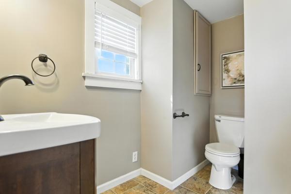 222 S Lynn St, 3 Bedrooms Bedrooms, 6 Rooms Rooms,2 BathroomsBathrooms,Residential,For Sale,S Lynn St,114830