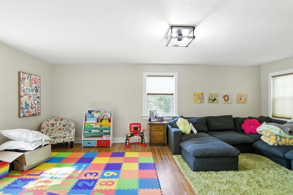 222 S Lynn St, 3 Bedrooms Bedrooms, 6 Rooms Rooms,2 BathroomsBathrooms,Residential,For Sale,S Lynn St,114830