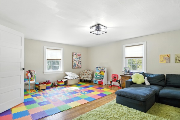 222 S Lynn St, 3 Bedrooms Bedrooms, 6 Rooms Rooms,2 BathroomsBathrooms,Residential,For Sale,S Lynn St,114830