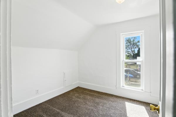 304 Anderson St, 3 Bedrooms Bedrooms, 9 Rooms Rooms,1 BathroomBathrooms,Residential,For Sale,Anderson St,114831