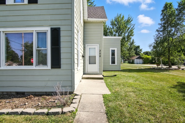 304 Anderson St, 3 Bedrooms Bedrooms, 9 Rooms Rooms,1 BathroomBathrooms,Residential,For Sale,Anderson St,114831