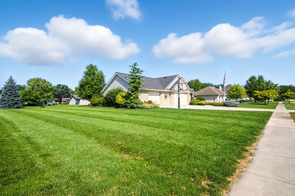 1049 Chippewa Dr., 3 Bedrooms Bedrooms, 6 Rooms Rooms,2 BathroomsBathrooms,Residential,For Sale,Chippewa Dr.,114837