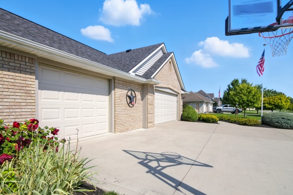1049 Chippewa Dr., 3 Bedrooms Bedrooms, 6 Rooms Rooms,2 BathroomsBathrooms,Residential,For Sale,Chippewa Dr.,114837