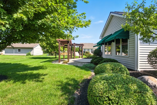 1049 Chippewa Dr., 3 Bedrooms Bedrooms, 6 Rooms Rooms,2 BathroomsBathrooms,Residential,For Sale,Chippewa Dr.,114837