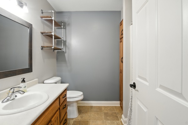 1049 Chippewa Dr., 3 Bedrooms Bedrooms, 6 Rooms Rooms,2 BathroomsBathrooms,Residential,For Sale,Chippewa Dr.,114837