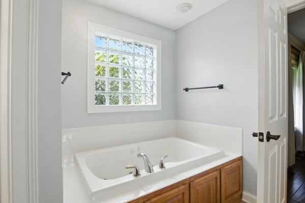 1049 Chippewa Dr., 3 Bedrooms Bedrooms, 6 Rooms Rooms,2 BathroomsBathrooms,Residential,For Sale,Chippewa Dr.,114837