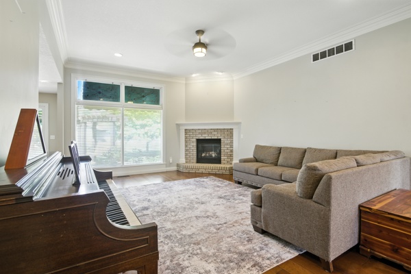 1049 Chippewa Dr., 3 Bedrooms Bedrooms, 6 Rooms Rooms,2 BathroomsBathrooms,Residential,For Sale,Chippewa Dr.,114837