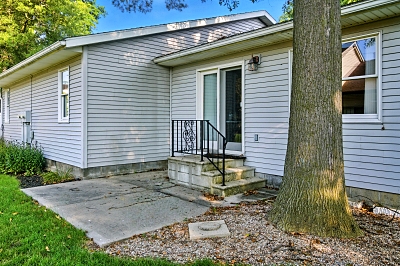 650-14 Golden Oak, 2 Bedrooms Bedrooms, 5 Rooms Rooms,2 BathroomsBathrooms,Residential,For Sale,Golden Oak,114839