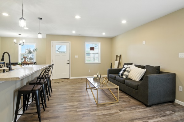 228 W Second St, 3 Bedrooms Bedrooms, 5 Rooms Rooms,2 BathroomsBathrooms,Residential,For Sale,W Second St,114840
