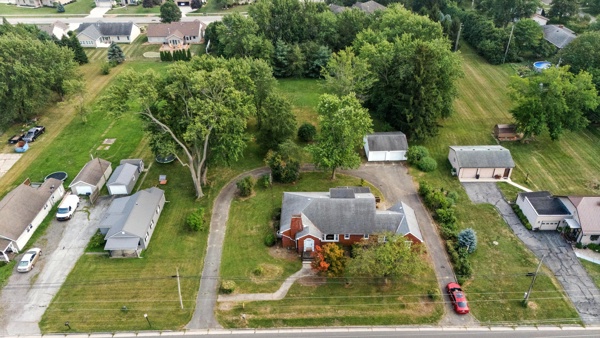 1236 E Ervin Rd, 3 Bedrooms Bedrooms, 8 Rooms Rooms,2 BathroomsBathrooms,Residential,For Sale,E Ervin Rd,114841