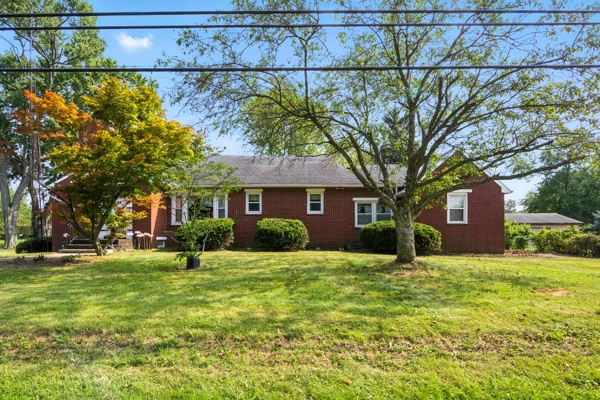 1236 E Ervin Rd, 3 Bedrooms Bedrooms, 8 Rooms Rooms,2 BathroomsBathrooms,Residential,For Sale,E Ervin Rd,114841