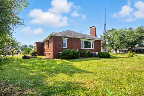 1236 E Ervin Rd, 3 Bedrooms Bedrooms, 8 Rooms Rooms,2 BathroomsBathrooms,Residential,For Sale,E Ervin Rd,114841