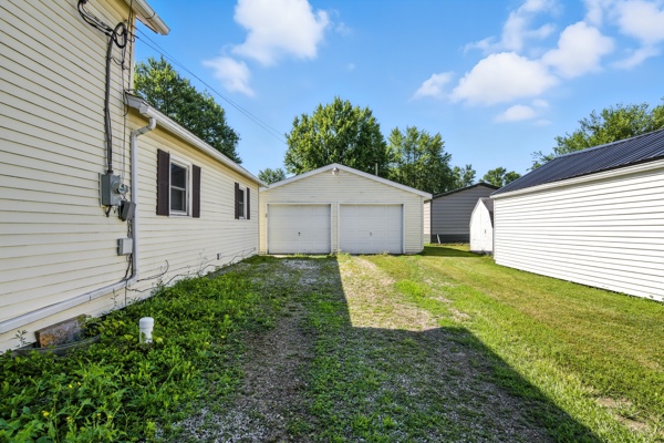 1006 Hughes St, 3 Bedrooms Bedrooms, 5 Rooms Rooms,1 BathroomBathrooms,Residential,For Sale,Hughes St,114845