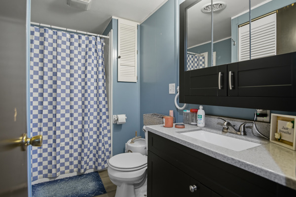 207 E Hoffman St, 3 Bedrooms Bedrooms, 6 Rooms Rooms,1 BathroomBathrooms,Residential,For Sale,E Hoffman St,114846