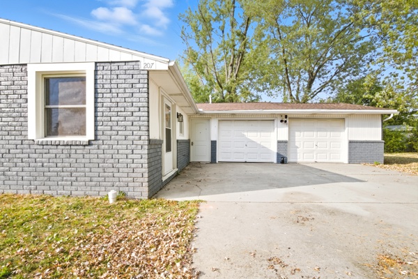 207 E Hoffman St, 3 Bedrooms Bedrooms, 6 Rooms Rooms,1 BathroomBathrooms,Residential,For Sale,E Hoffman St,114846