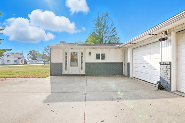 207 E Hoffman St, 3 Bedrooms Bedrooms, 6 Rooms Rooms,1 BathroomBathrooms,Residential,For Sale,E Hoffman St,114846