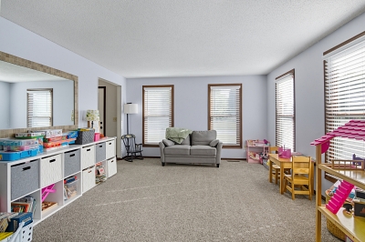 1213 David St, 4 Bedrooms Bedrooms, 12 Rooms Rooms,2 BathroomsBathrooms,Residential,For Sale,David St,114853