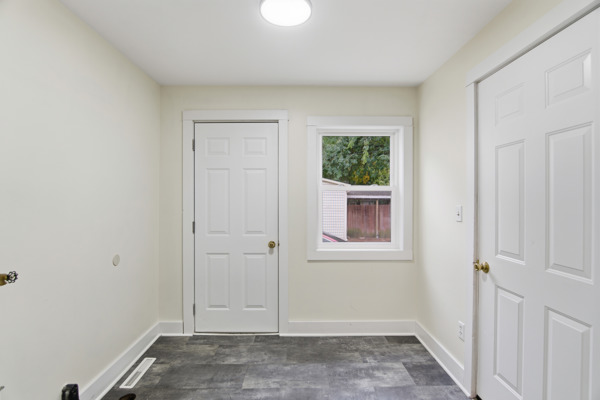 739 N Washington St, 3 Bedrooms Bedrooms, 8 Rooms Rooms,1 BathroomBathrooms,Residential,For Sale,N Washington St,114855