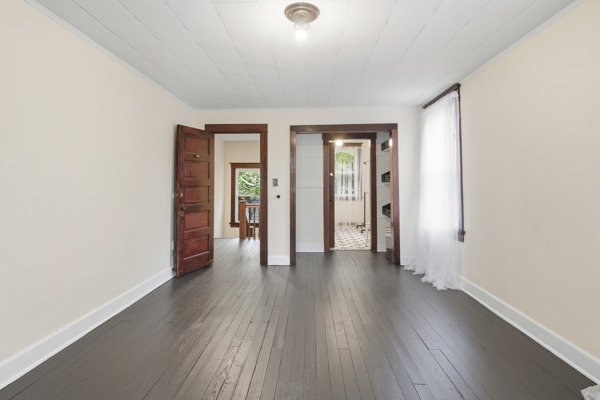 739 N Washington St, 3 Bedrooms Bedrooms, 8 Rooms Rooms,1 BathroomBathrooms,Residential,For Sale,N Washington St,114855
