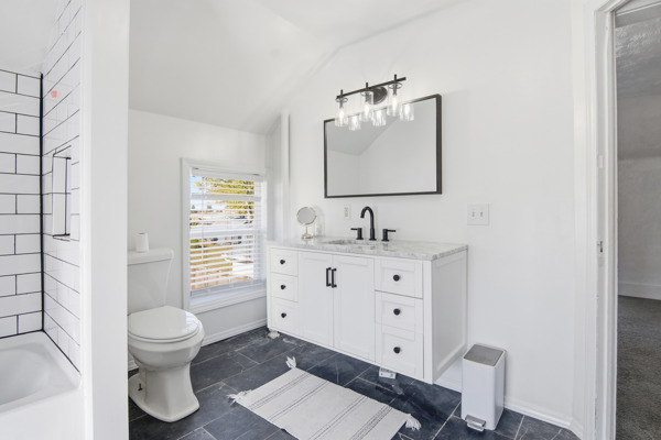 303 Middle St., 3 Bedrooms Bedrooms, 9 Rooms Rooms,1 BathroomBathrooms,Residential,For Sale,Middle St.,114858