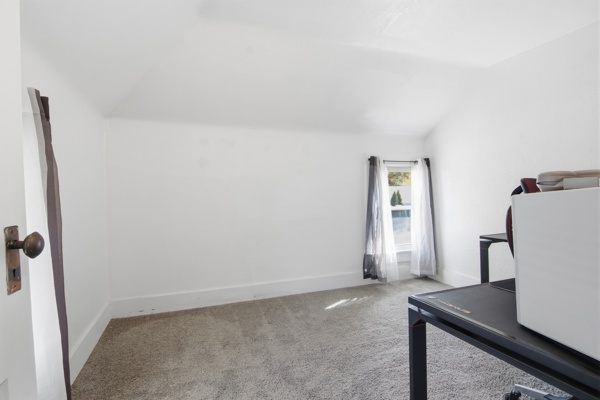 303 Middle St., 3 Bedrooms Bedrooms, 9 Rooms Rooms,1 BathroomBathrooms,Residential,For Sale,Middle St.,114858