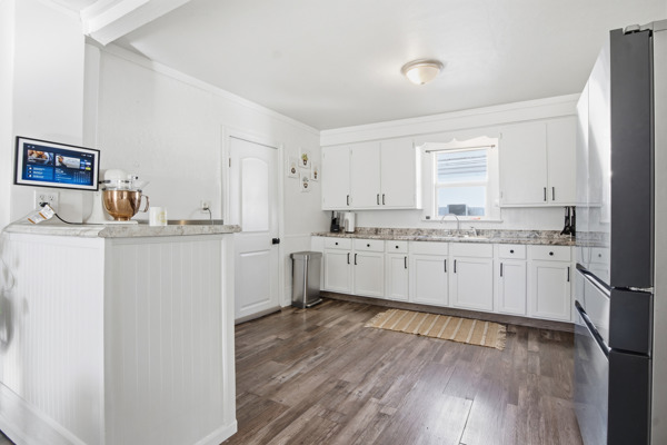 303 Middle St., 3 Bedrooms Bedrooms, 9 Rooms Rooms,1 BathroomBathrooms,Residential,For Sale,Middle St.,114858