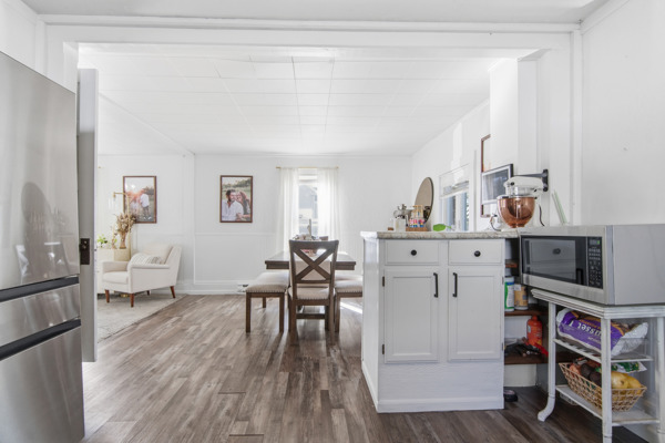 303 Middle St., 3 Bedrooms Bedrooms, 9 Rooms Rooms,1 BathroomBathrooms,Residential,For Sale,Middle St.,114858