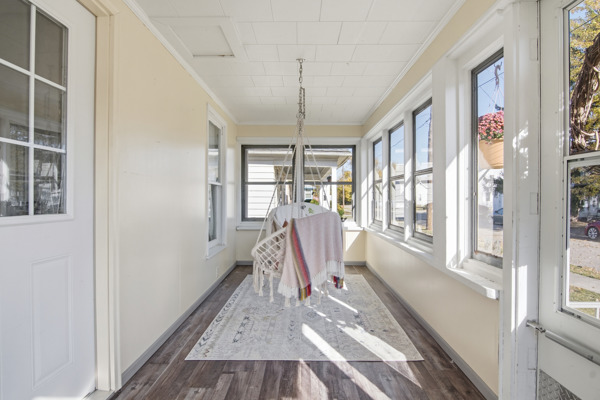 303 Middle St., 3 Bedrooms Bedrooms, 9 Rooms Rooms,1 BathroomBathrooms,Residential,For Sale,Middle St.,114858